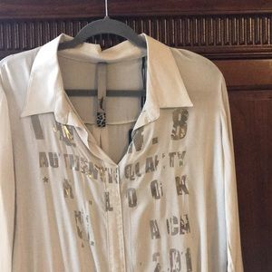 Dutch fashion - oversized shirt w/ metallic print